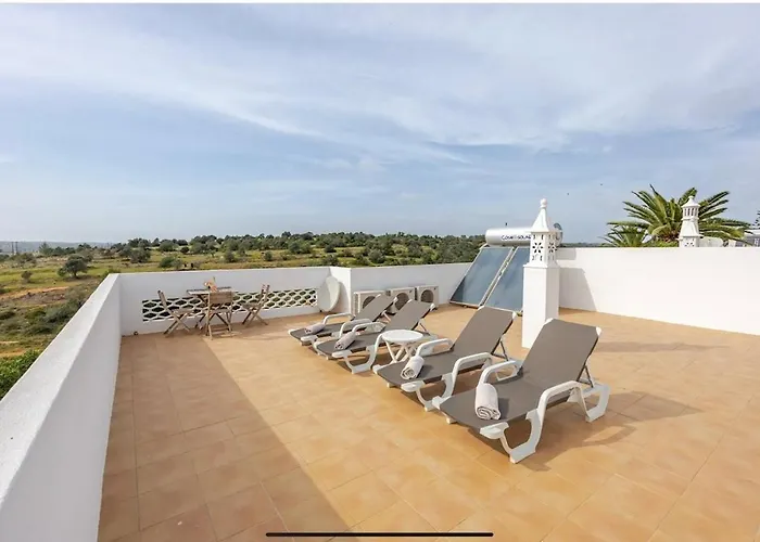 Luxury 2 Bedroom On Quinta Da Saudade Villa