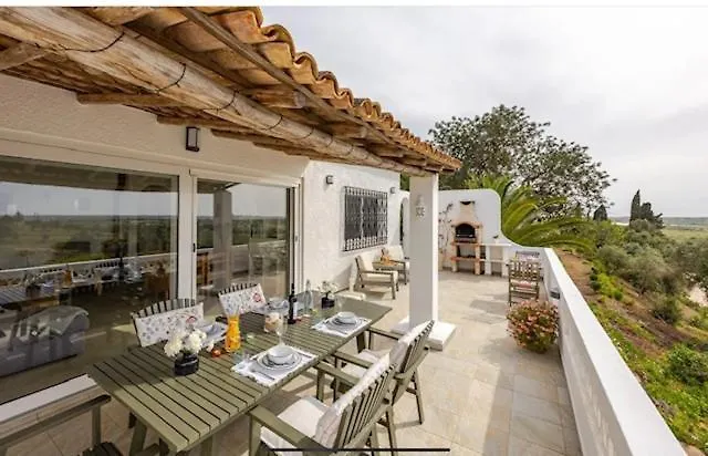 Luxury 2 Bedroom On Quinta Da Saudade Villa
