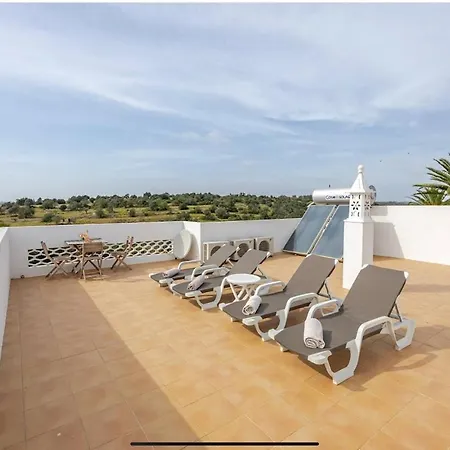 Luxury 2 Bedroom On Quinta Da Saudade Villa